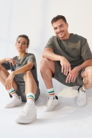 Çağla Küçük Yazı Baskılı O Yaka Oversize Bermuda Şort Takım Sevgili Kombini - 3