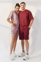 Erguvan - Gül Kurusu Küçük Yazı Baskılı O Yaka Oversize Bermuda Şort Takım Sevgili Kombini - 2