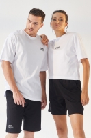 Beyaz-Siyah Küçük Yazı Baskılı O Yaka Oversize Bermuda Şort Takım Sevgili Kombini