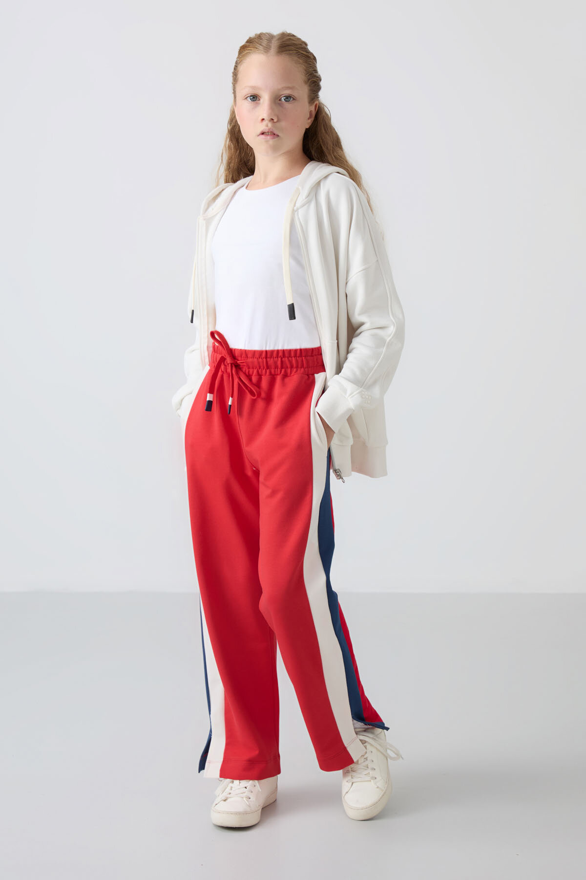 Açık Kırmızı Yırtmaç Detaylı Cepli Geniş Paça Kız Çocuk Eşofman Alt - 75141 - TOMMYLIFE