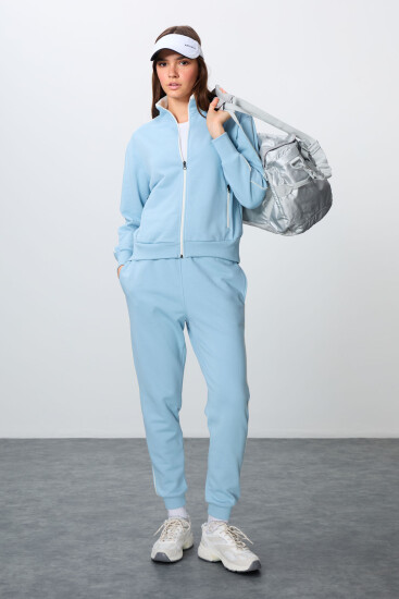 Açık Mavi Kompakt Pamuklu Kalın Pürüzsüz Dokulu Dik Yaka Oversize Fit Kadın Eşofman Takım - 95340 