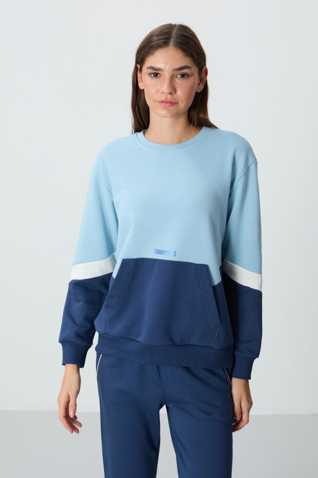 Açık Mavi Kompakt Pamuklu Kalın Pürüzsüz Dokulu O Yaka Oversize Fit Kadın Sweatshirt - 97289