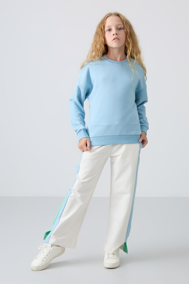 Açık Mavi Pamuklu İçi Tüylü Yumuşak Dokulu Rahat Form Nakışlı Kız Çocuk Sweatshirt - 75150 - 2