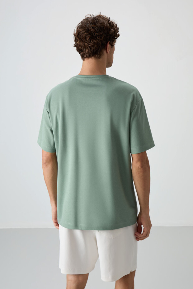 Açık Yeşil Pamuklu Kalın Yüzeyi Dokulu Oversize Fit Baskılı Erkek T-Shirt - 88364 - 4