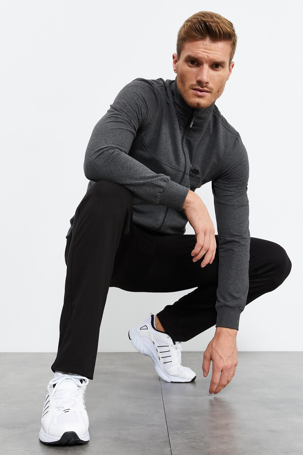 Antrasit Melanj - Siyah Dik Yaka Fermuarlı Standart Kalıp Klasik Paça Erkek Eşofman Takımı - 85152 - TOMMYLIFE