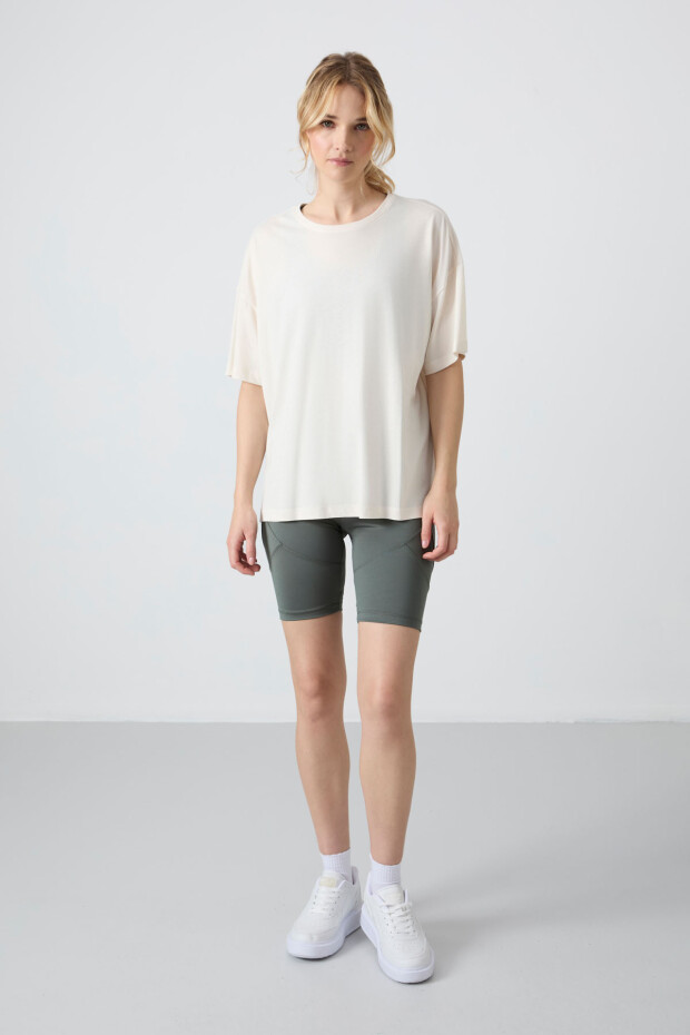 Ekru Penye Modal Yumuşak Tuşeli Oversize Fit Basic Kadın T-Shirt- 97285