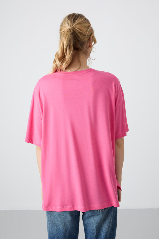 Şeker Pembe Penye Modal Yumuşak Tuşeli Oversize Fit Basic Kadın T-Shirt- 97285