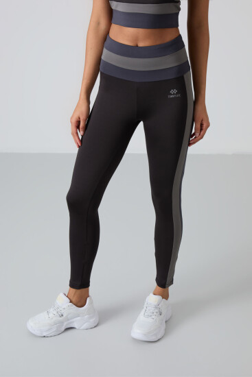 Siyah Esnek Standart Fit Performans Kadın Tayt Takım - 95335 - TOMMYLIFE (1)
