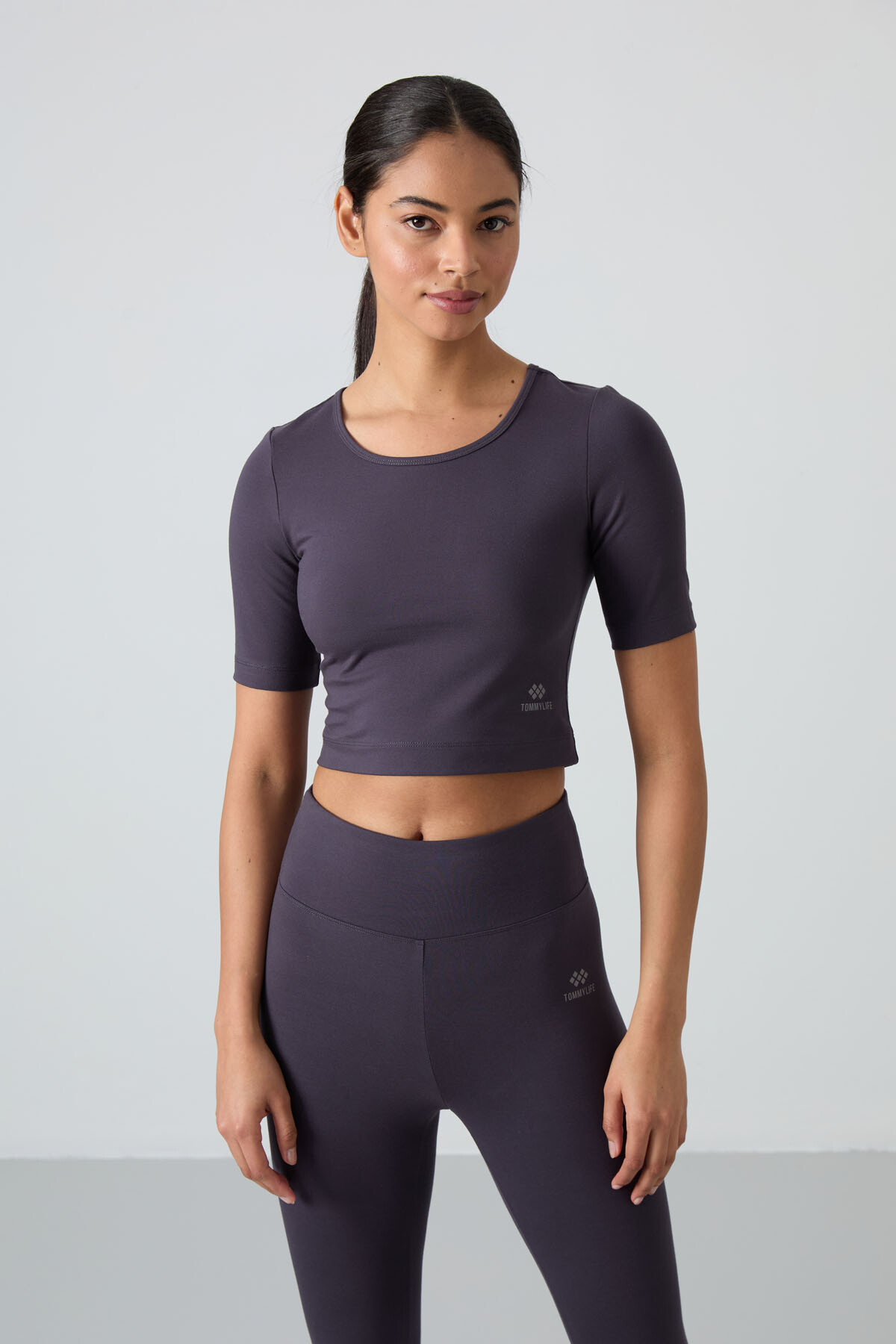 Antrasit Yüksek Bel Kapri-Crop T-Shirt Slim Fit Kadın Tayt Takım - 95285 - TOMMYLIFE (1)