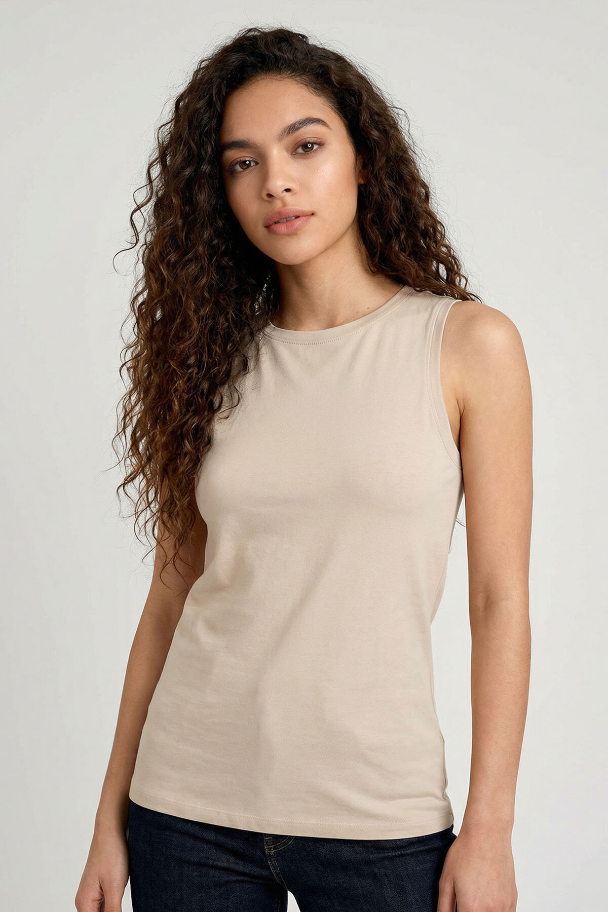 Bej Slim Fit Basic O Yaka Sıfır Kol Kadın Atlet - 97313 - TOMMYLIFE