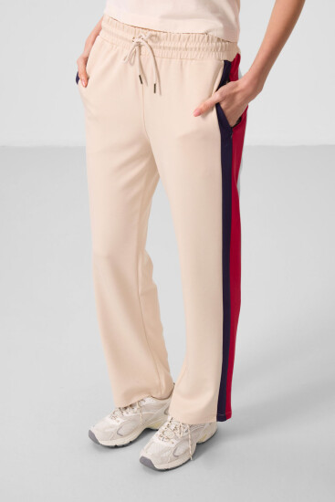 Bej Yumuşak Dokulu Yan Panel Detaylı Geniş Paça Kadın Palazzo Pantolon - 94671 - TOMMYLIFE (1)