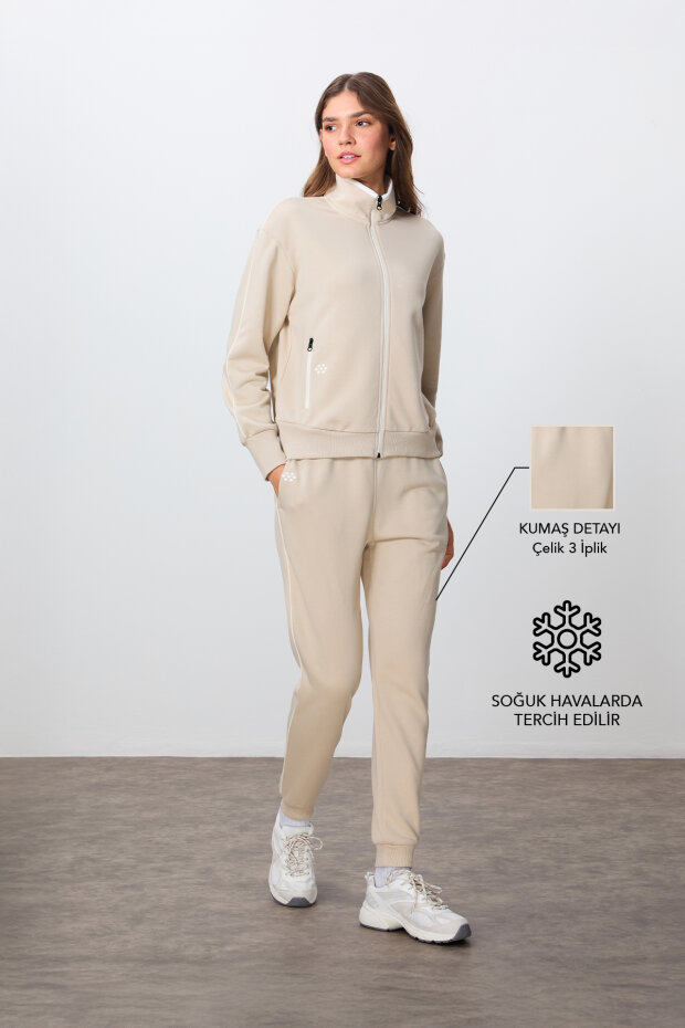 Bej Kompakt Pamuklu Kalın Pürüzsüz Dokulu Dik Yaka Oversize Fit Kadın Eşofman Takım - 95340 - 1