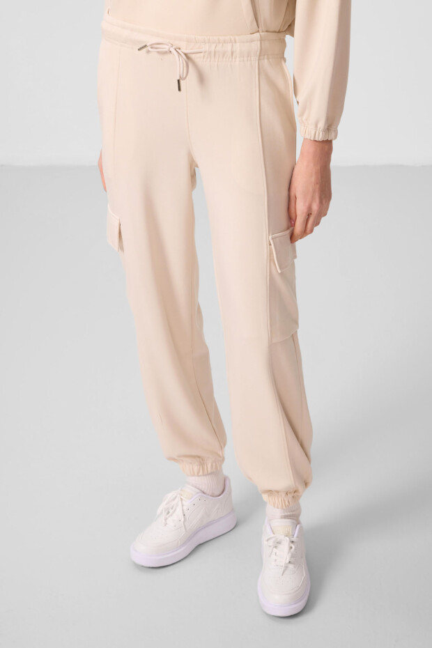 Bej Yumuşak Dokulu Dik Yaka Gizli Fermuarlı Oversize Kadın Eşofman Takım - 95351 - 2