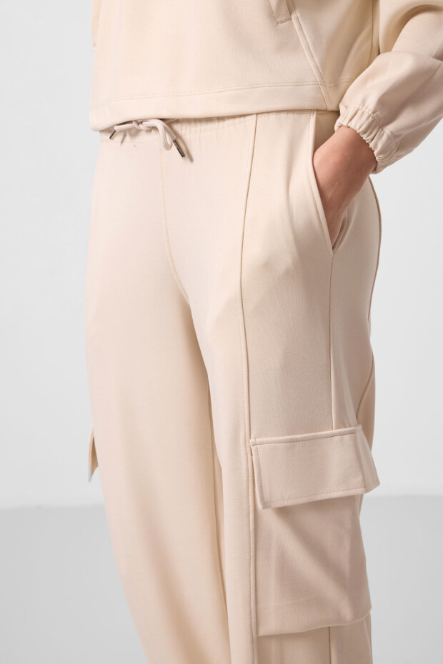 Bej Yumuşak Dokulu Dik Yaka Gizli Fermuarlı Oversize Kadın Eşofman Takım - 95351 - 4