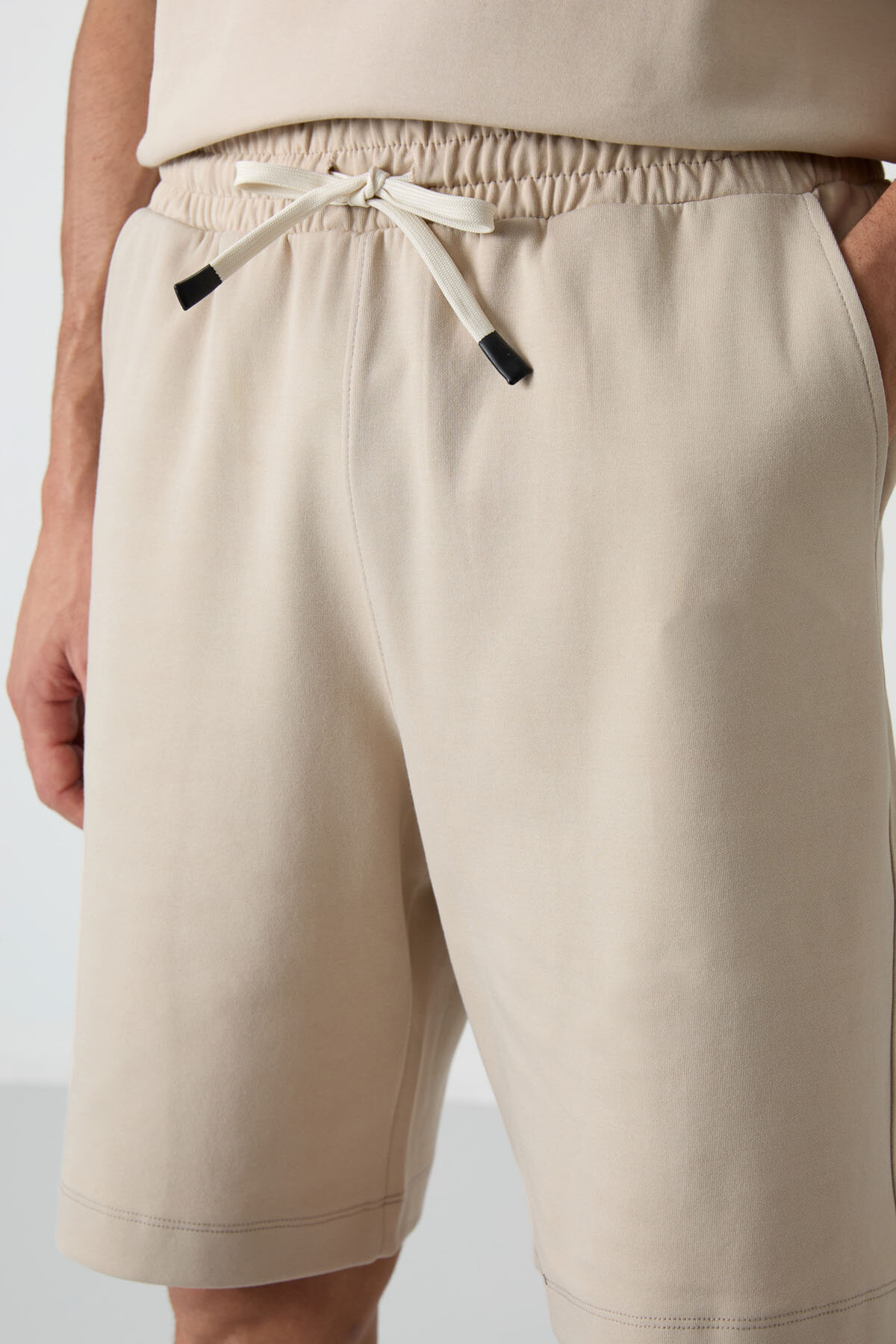 Bej Oversize Fit Basic Erkek Şort Takım - 85292 - TOMMYLIFE (1)