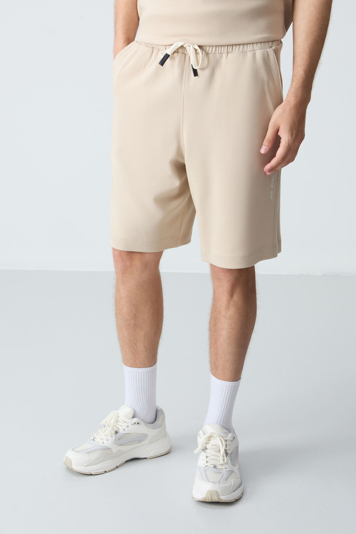 Bej Pamuklu Kalın Yumuşak Dokulu Comfort Fit Basic Erkek Şort Takım - 85257 - Air Jones (1)