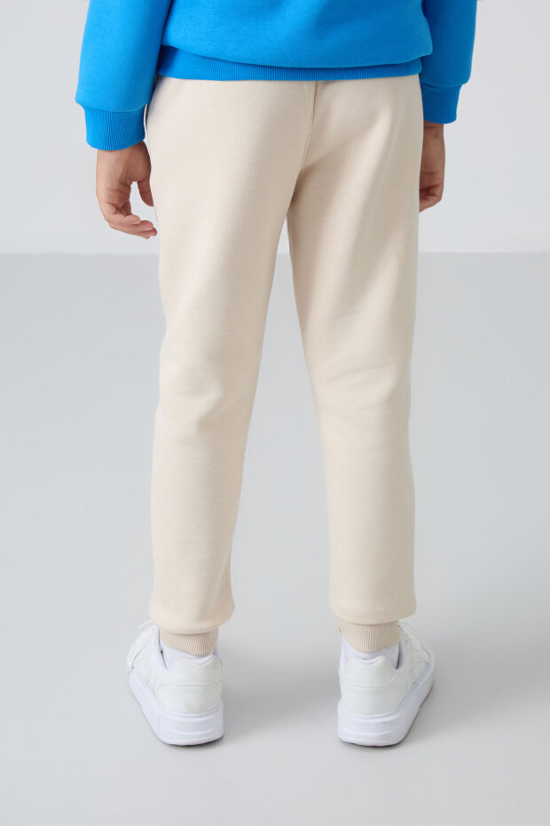 Bej Pamuklu Kalın İçi Tüylü Standart Fit Nakışlı Erkek Çocuk Eşofman Alt - 11224 - 5