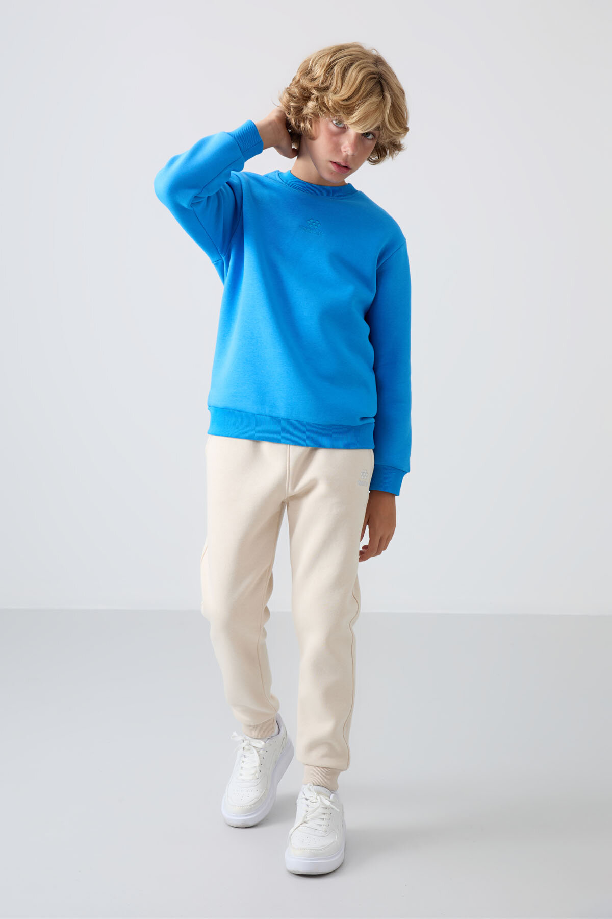 Bej Pamuklu Kalın İçi Tüylü Standart Fit Nakışlı Erkek Çocuk Eşofman Alt - 11224 - TOMMYLIFE