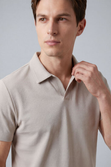 Bej Rahat Form Yumuşak Dokulu Polo Yaka Erkek T-Shirt - 88496 - TOMMYLIFE (1)