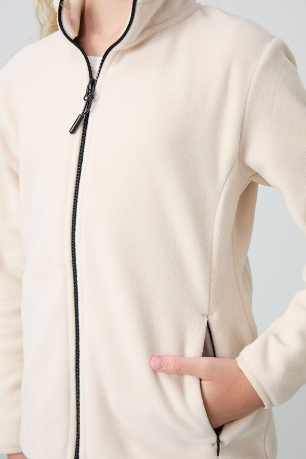 Bej Kalın Yumuşak Dokulu Standart Fit Nakışlı Polar Kız Çocuk Sweatshirt - 75154 - 3