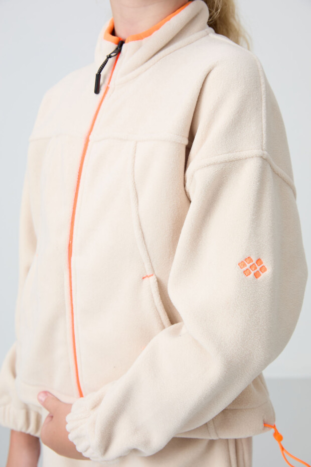 Bej Kalın Yumuşak Dokulu Standart Fit Nakışlı Polar Kız Çocuk Sweatshirt - 75157 - 3