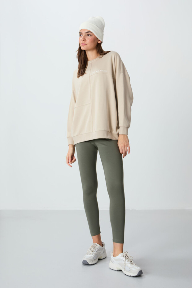 Bej Kompakt Pamuklu Kalın Pürüzsüz Dokulu O Yaka Oversize Fit Kadın Sweatshirt - 97288 - 4