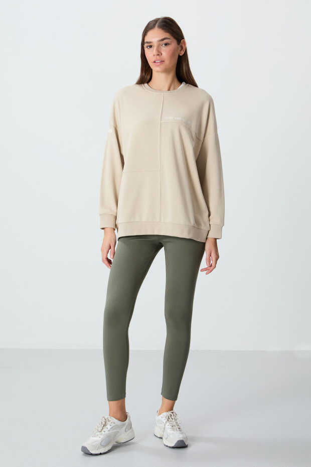 Bej Kompakt Pamuklu Kalın Pürüzsüz Dokulu O Yaka Oversize Fit Kadın Sweatshirt - 97288 - 5
