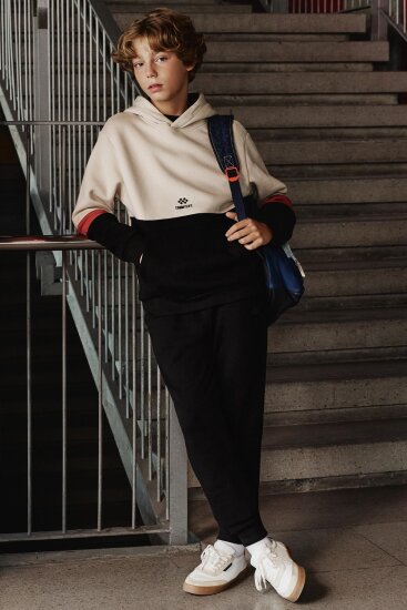 Bej-Siyah Pamuklu Kalın İçi Tüylü Standart Fit Nakışlı Erkek Çocuk Eşofman Takım - 11255 - TOMMYLIFE