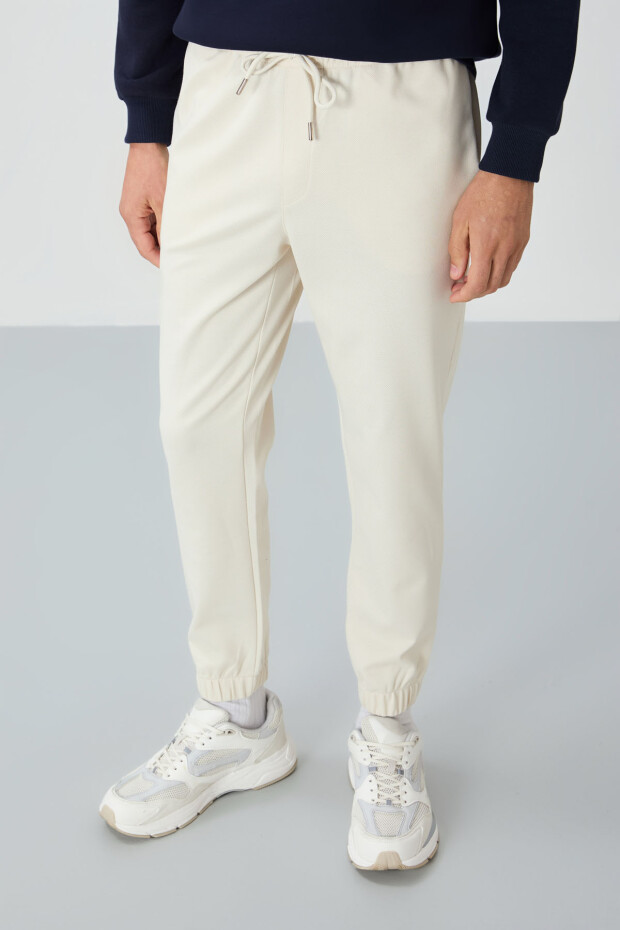 Bej Yüzeyi Dokulu Standart Fit Erkek Eşofman Alt - 82156 - 2