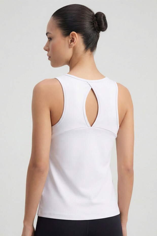 Beyaz Standart Fit Çapraz Sırt Detaylı Kadın Spor Atlet - 97296 - 5