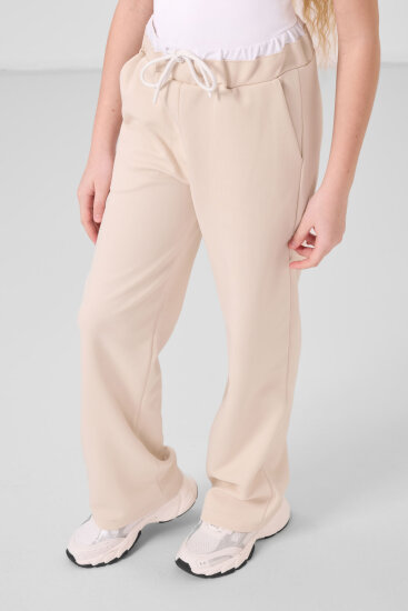 Beyaz-Bej O Yaka Baskılı Geniş Paça Standart Fit Kız Çocuk Palazzo Eşofman Takım - 75171 - TOMMYLIFE (1)