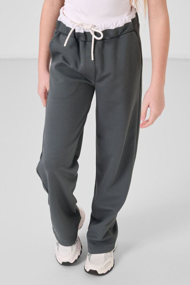 Beyaz-Haki O Yaka Baskılı Geniş Paça Standart Fit Kız Çocuk Palazzo Eşofman Takım - 75171 - 6