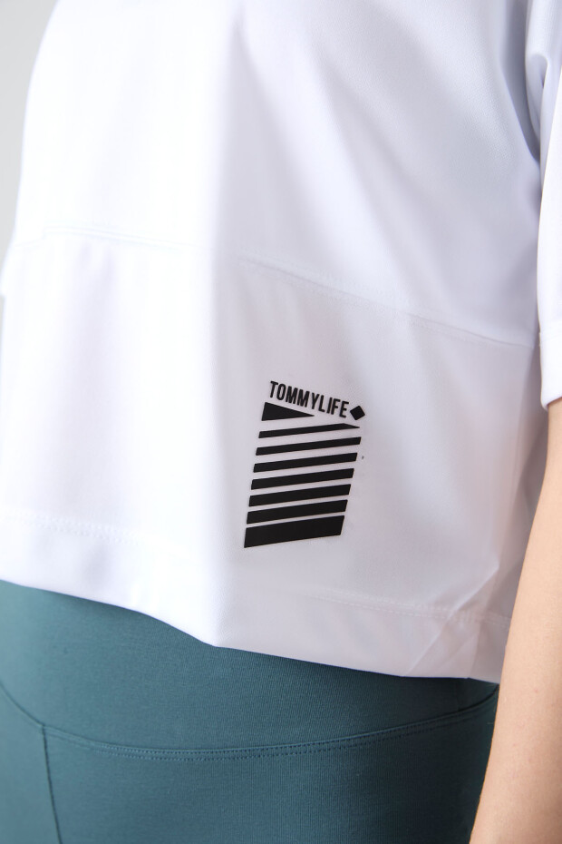 Beyaz Nefes Alan Dokulu İnce Esnek Standart Kalıp Performans Kadın T-Shirt - 97284 - 4
