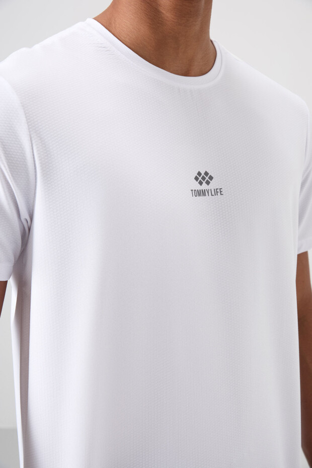 Beyaz Nefes Alan Dokulu İnce Esnek Standart Fit Erkek Performans T-Shirt - 88387 - 3