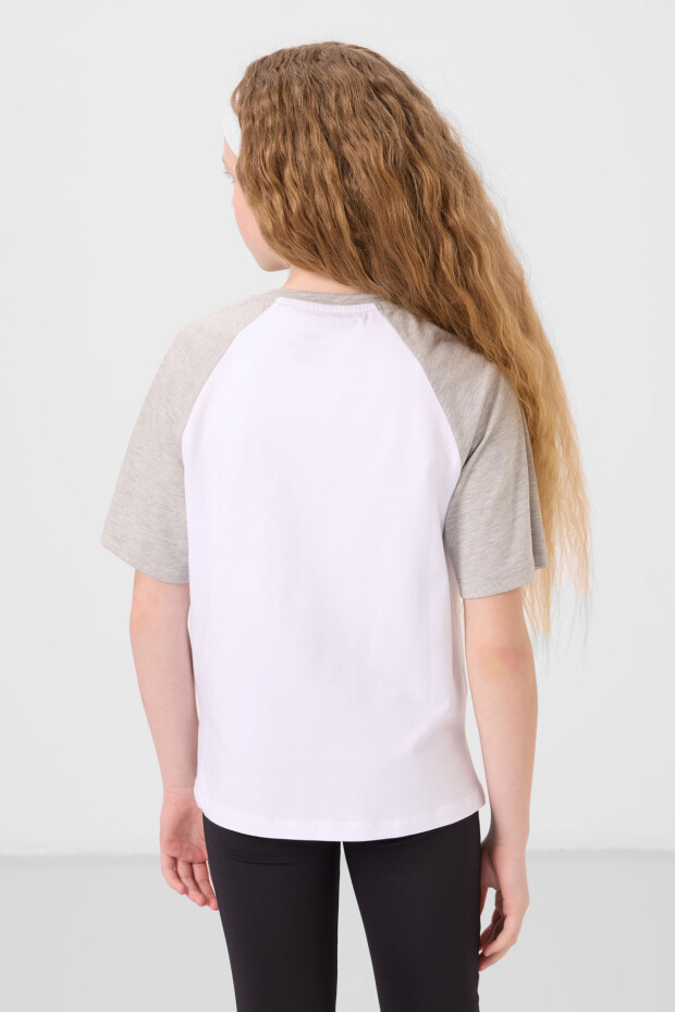 Beyaz O Yaka Pamuklu Baskılı Rahat Form Fit Kız Çocuk T-Shirt - 75179 - 5