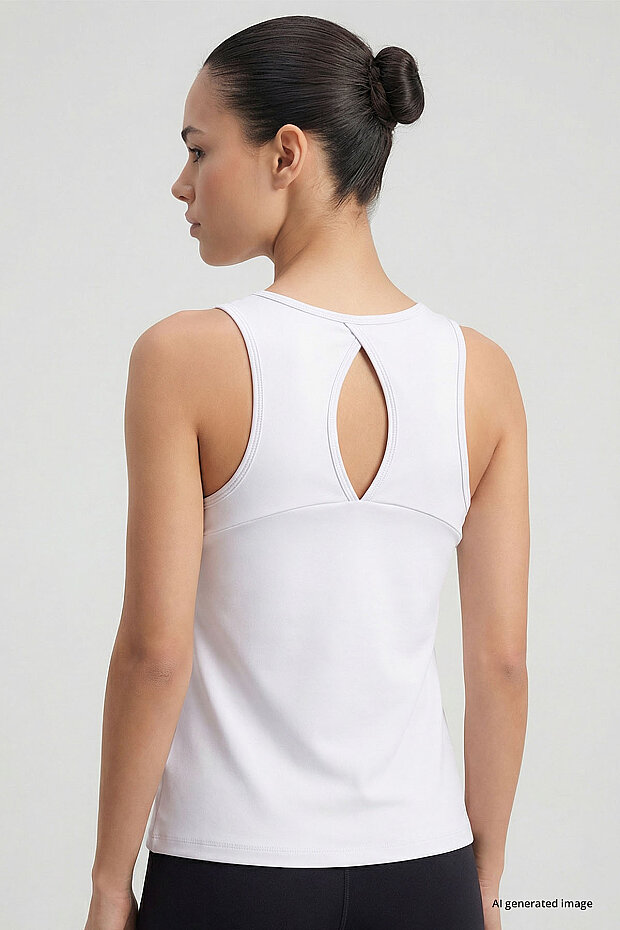 Beyaz Standart Fit Çapraz Sırt Detaylı Kadın Spor Atlet - 97296 - 5