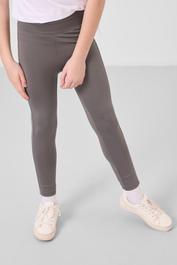 Beyaz-Koyu Gri O Yaka Yan Şerit Detaylı Standart Fit Performans Kız Çocuk Tayt Takım - 75191 - 4