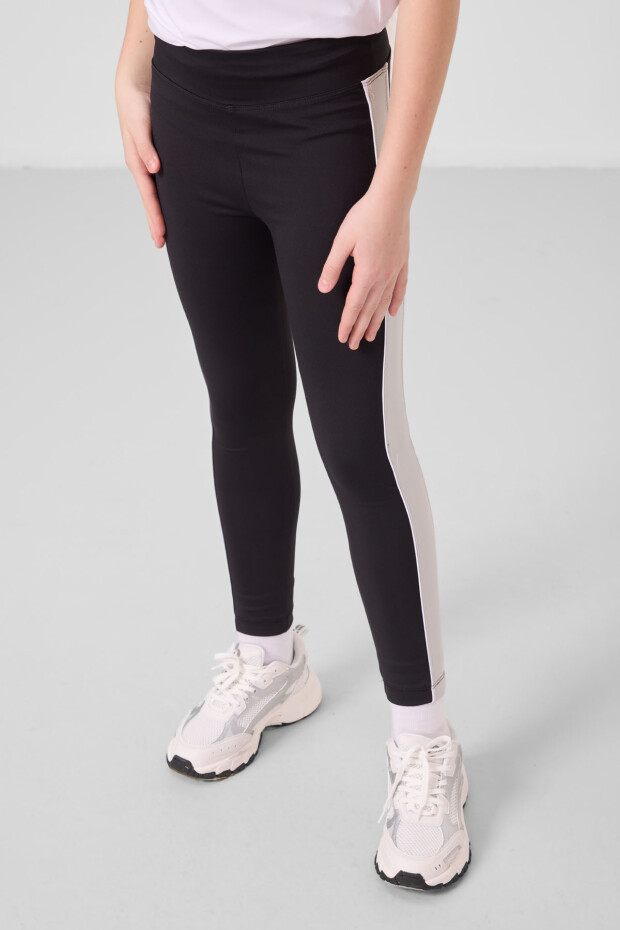Beyaz-Siyah O Yaka Yan Şerit Detaylı Standart Fit Performans Kız Çocuk Tayt Takım - 75191 - 2
