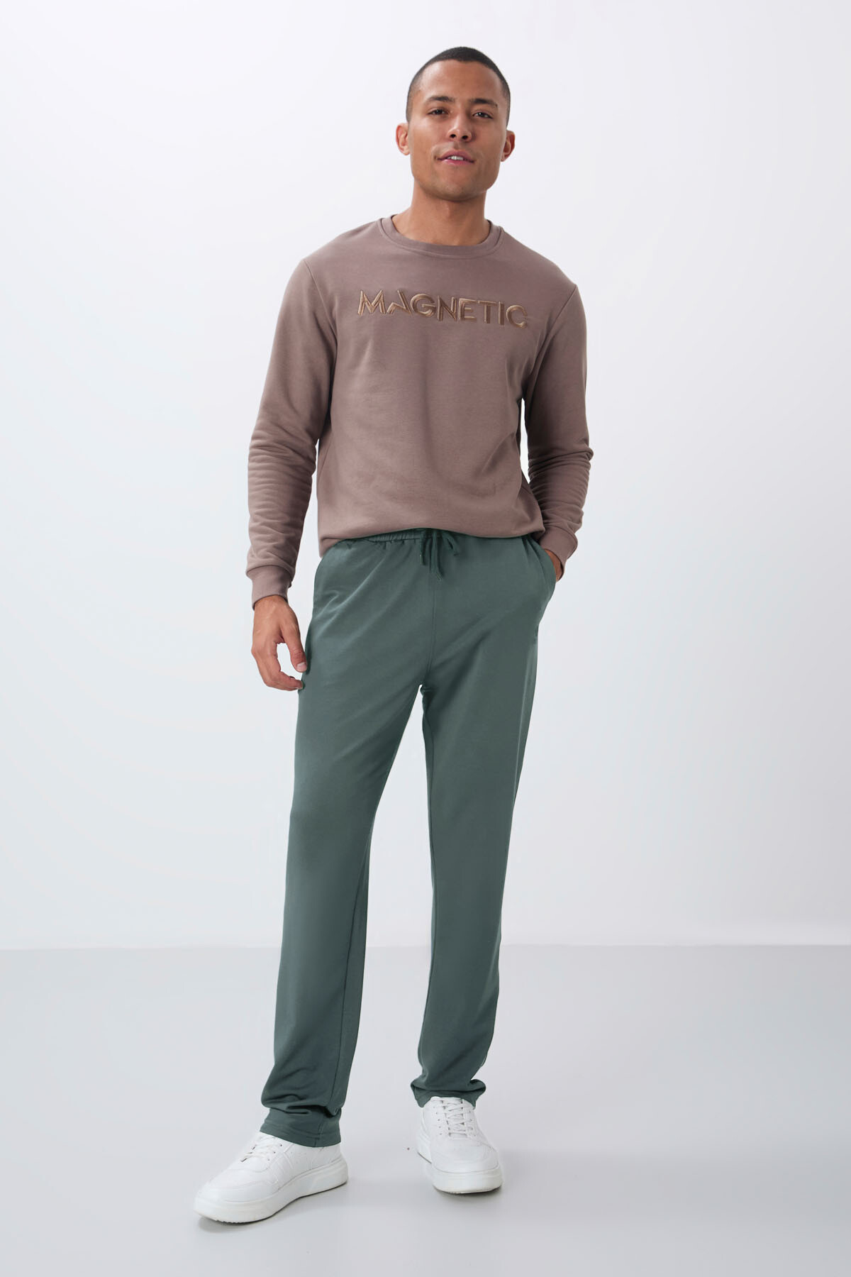 Çağla Bağcıklı Cepli Standart Kalıp Klasik Paça Erkek Eşofman Alt - 84682 - TOMMYLIFE