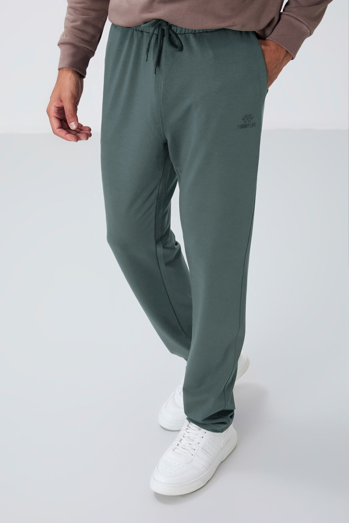 Çağla Bağcıklı Cepli Standart Kalıp Klasik Paça Erkek Eşofman Alt - 84682 - TOMMYLIFE (1)