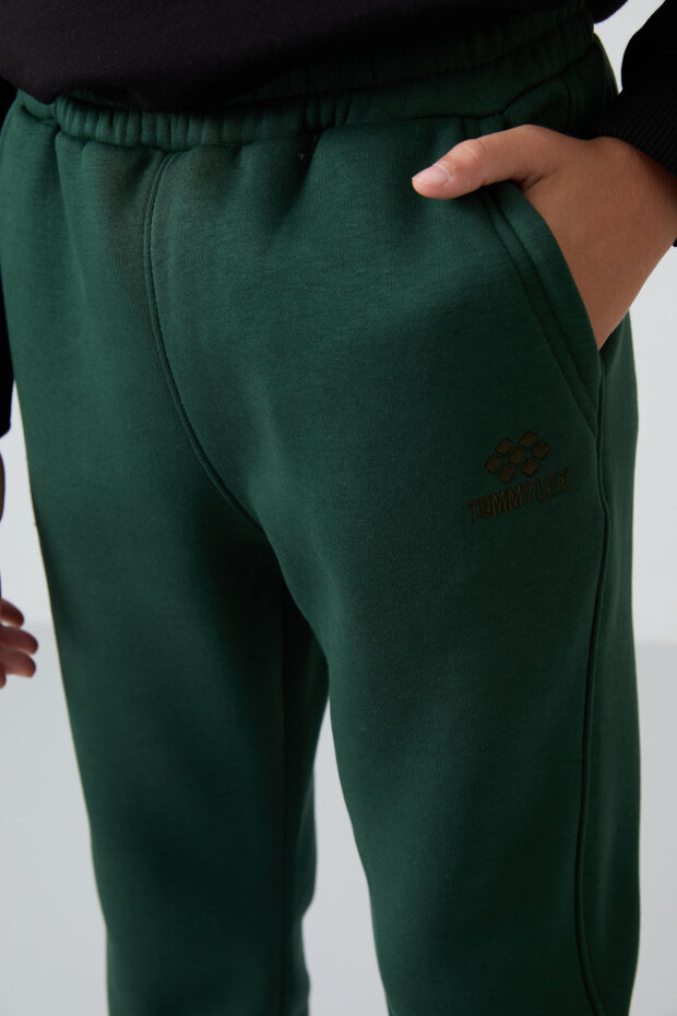 Çam Yeşil Pamuklu Kalın İçi Tüylü Standart Fit Nakışlı Erkek Çocuk Eşofman Alt - 11224 - 3