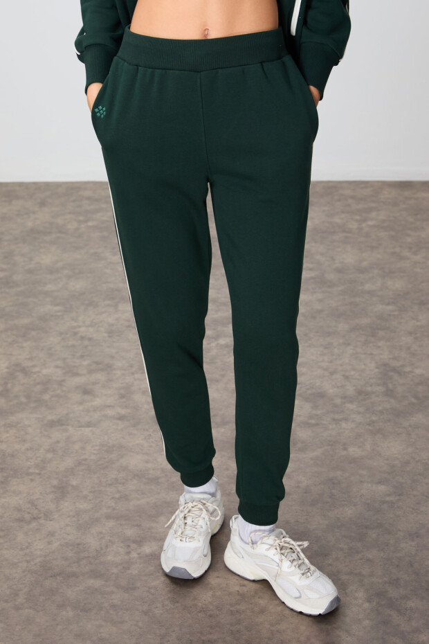 Çam Yeşili Kompakt Pamuklu Kalın Pürüzsüz Dokulu Dik Yaka Oversize Fit Kadın Eşofman Takım - 95340 - 5