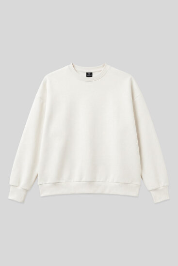 Ekru Basic O Yaka Oversize Kadın Sweatshirt - 97053 - TOMMYLIFE (1)