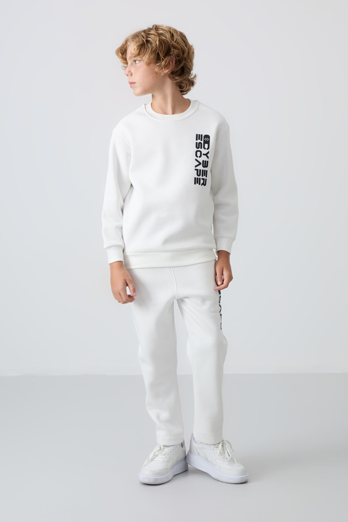 Ekru Pamuklu Kalın İçi Tüylü Yumuşak Dokulu Standart Fit Baskılı Erkek Çocuk Eşofman Takım - 11233 - TOMMYLIFE