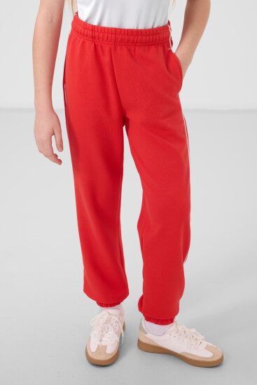 Ekru-Fiesta O Yaka Baskılı Lastik Paçalı Standart Fit Kız Çocuk Eşofman Takım - 75186 - TOMMYLIFE (1)