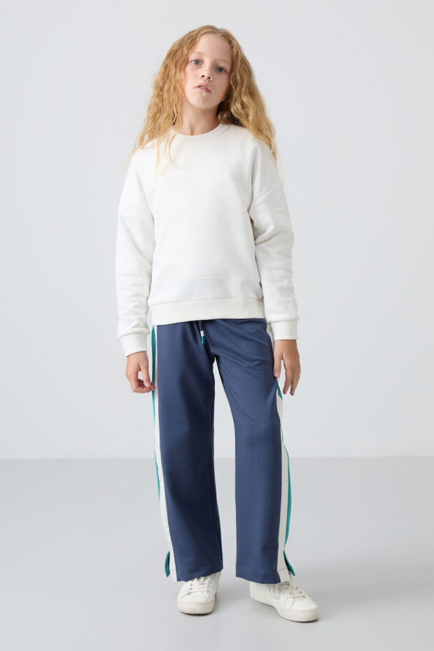 Ekru Pamuklu İçi Tüylü Yumuşak Dokulu Rahat Form Nakışlı Kız Çocuk Sweatshirt - 75150 - 2