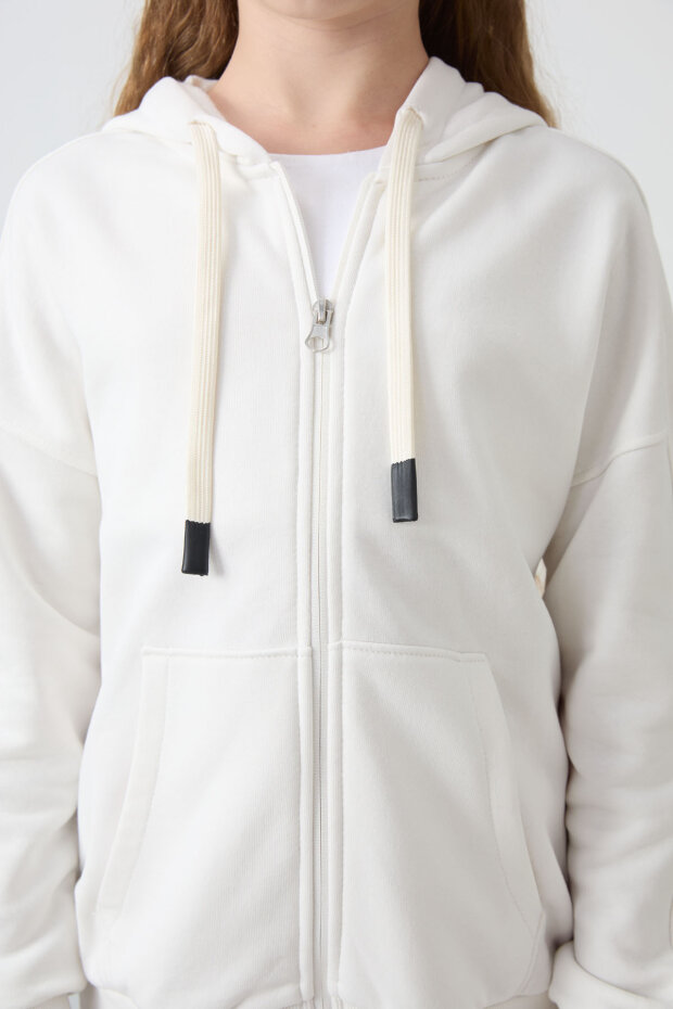 Ekru Pamuklu İçi Tüylü Yumuşak Dokulu Standart Fit Nakışlı Kız Çocuk Sweatshirt - 75149 - 4