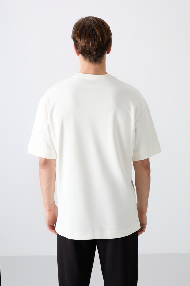 Ekru Pamuklu Kalın Yumuşak Dokulu Oversize Fit Baskılı Erkek T-Shirt - 88322 - 5