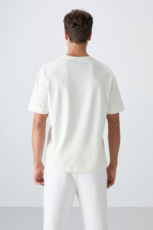 Ekru Pamuklu Kalın Yumuşak Dokulu Oversize Fit Baskılı Erkek T-Shirt - 88342 - 5