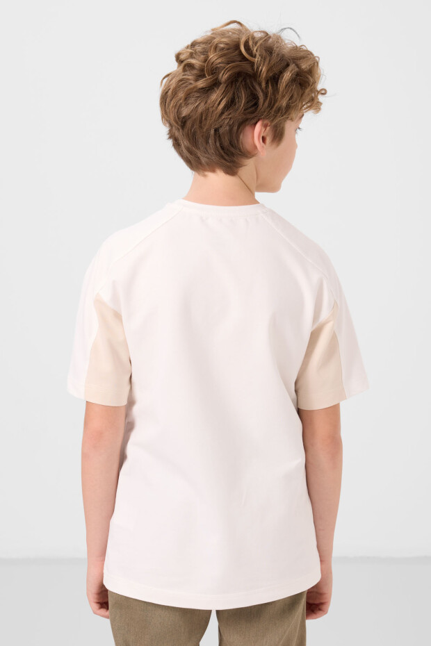 Ekru Pamuklu Yumuşak Dokulu Oversize Fit Nakışlı Erkek Çocuk T-Shirt - 11290 - 5